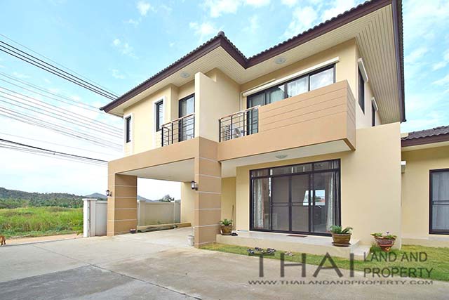 BRAND NEW 3 BEDROOMS POOL VILLA FOR SALE - 13.5 MB