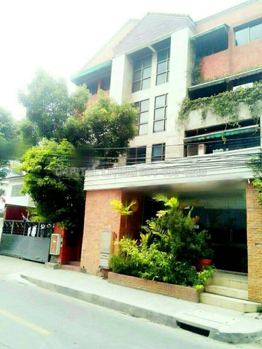 Home Office 4.5 storey thonglor 25 Sukhumvit 55 BTS Thonglor For Rent