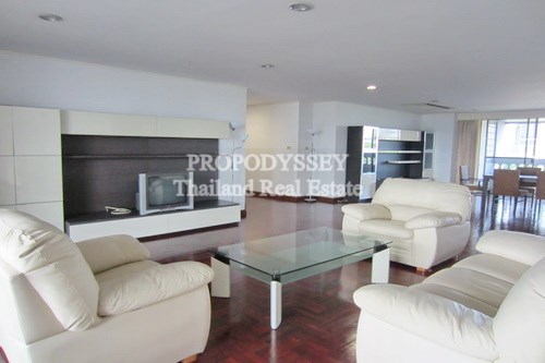 4 bedrooms for rent at Phaholyothin near Central Plaza Ladprao