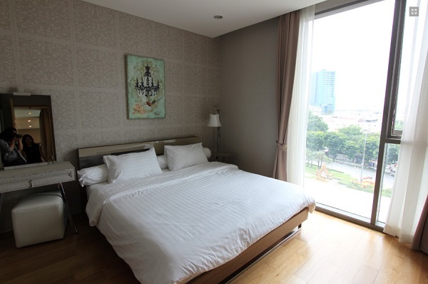 Room for rent – The Breeze condo at Rama3 Rd