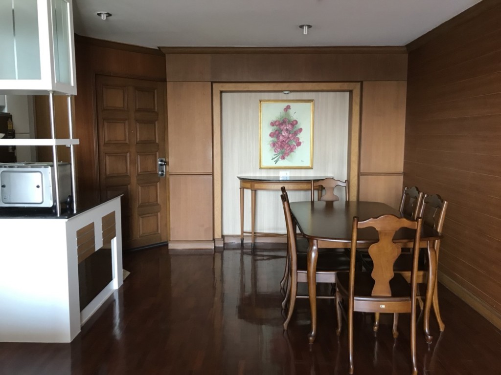 Condo for rent Near BTS Ari,2 Bedrooms,2 Bathrooms, 3 Air condition, Fully Furnished Tel:081-9222918