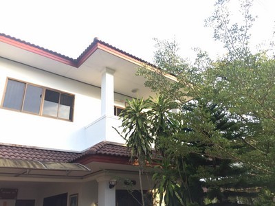 Luxury House For Rent Siam Nakhon Thani In the city of Nakhon Si Thammarat 4B3B fully furnished