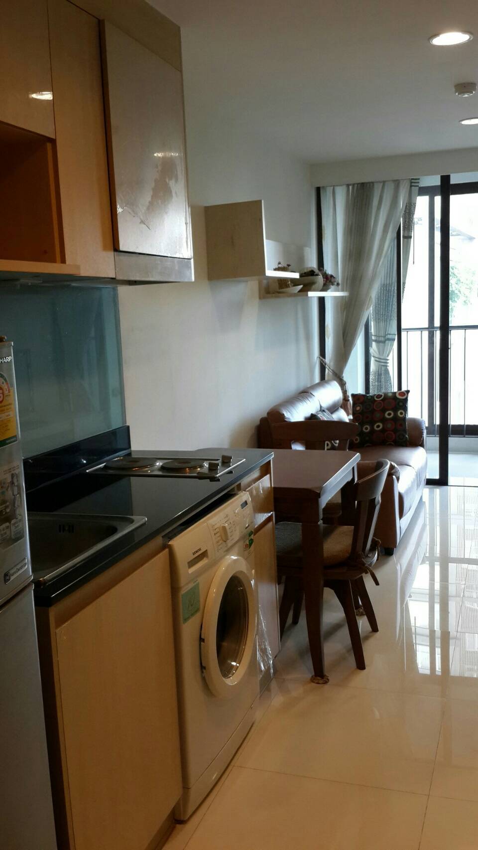 For rent Ideo Bluecove 1 bed BTS Wongwian Yai 35 sqm. Nice and beutiful cozy room.