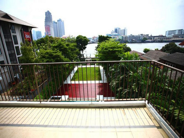 For rent The Fine @River 4th Floor, city view, Low rise condo, 80 Sq.m