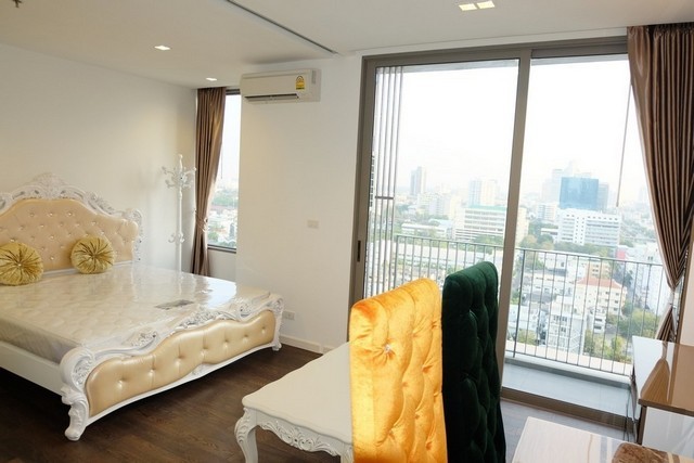 FOR RENT NARA 9 SATHORN LUXURY CONDO FULLY FURNISHED 18TH FLOOR
