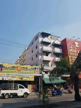 ขายตึกแถว 5 ชั้น 2 คูหา ย่านนิคมนวนครติดตลาดไทยธานีพร้อมผู้เช่า รายได้  4 หมื่นบาทต่อเดือน