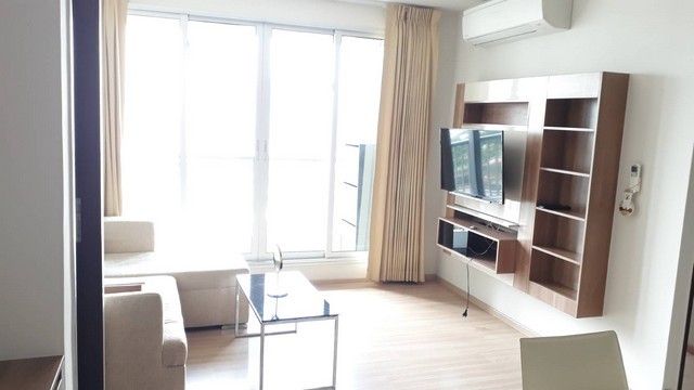 For Rent     Rhythm Sathorn     with fully furnished